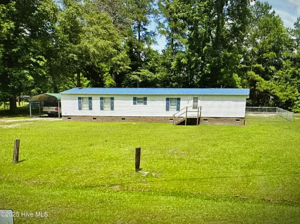 19061 Hardee Road, Laurel Hill, NC 28351
