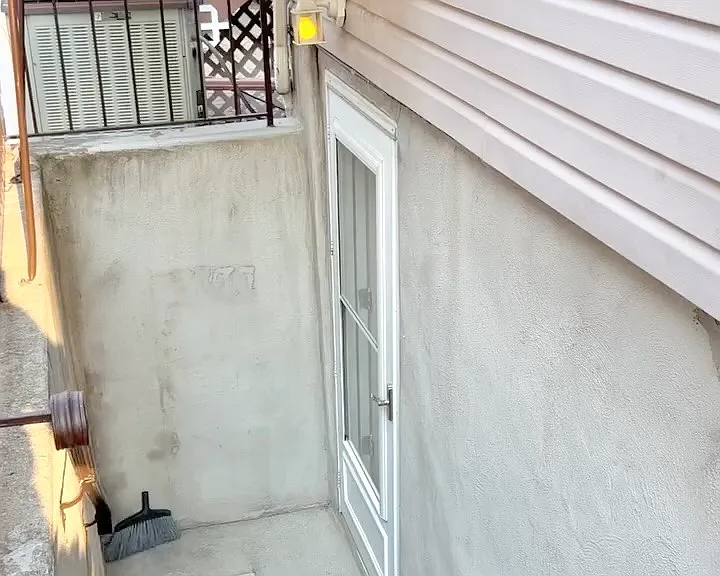 538 Eltingville Blvd #BASEMENT — Photo 6