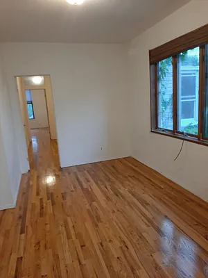 Rented by DGW N Y Realty Group LLC | media 6