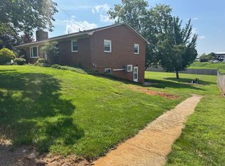 1175 Hamlet Dr APT B, Harrisonburg, VA 22802