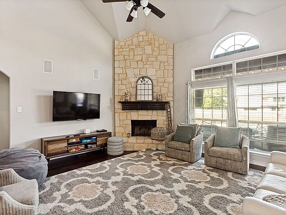 2nd image of 4117 Autumn Path Rd