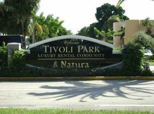 2502 SW Natura Blvd, Deerfield Beach, FL 33441