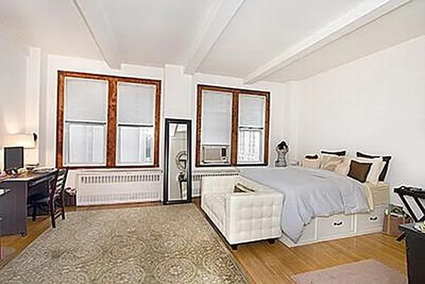 Rented by Bank Neary | media 15