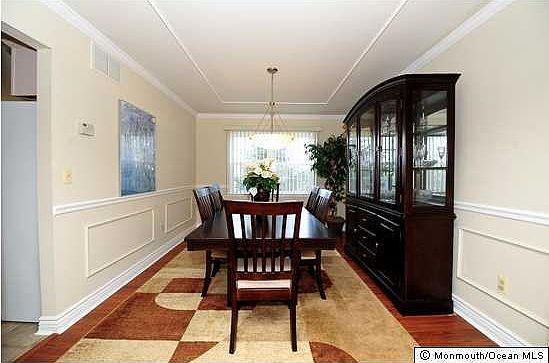 2nd image of 35 Galloping Brook Drive