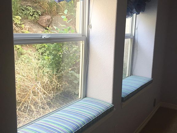 Window seats in bedrooms