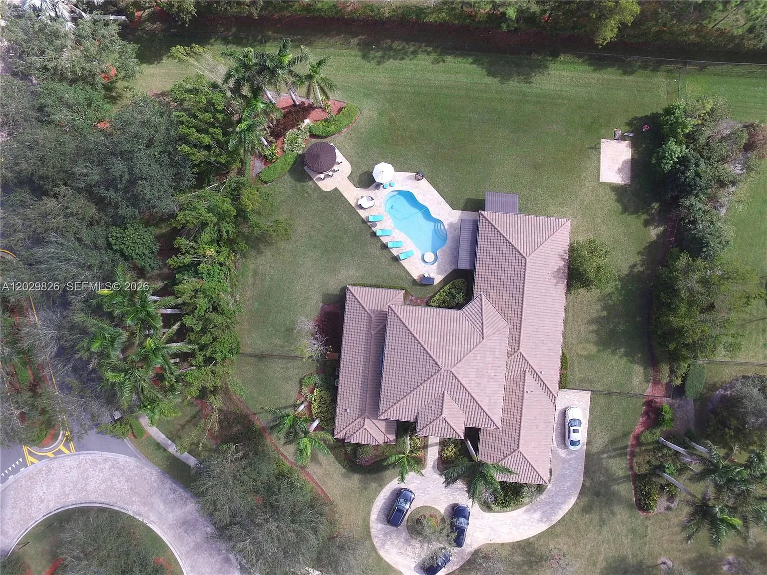 Charleston Oaks — Photo 2
