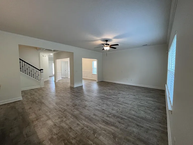 679 Fairview Cir — Photo 5