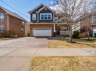 206 Ravines Dr, Bedford, NS B4A 0A3