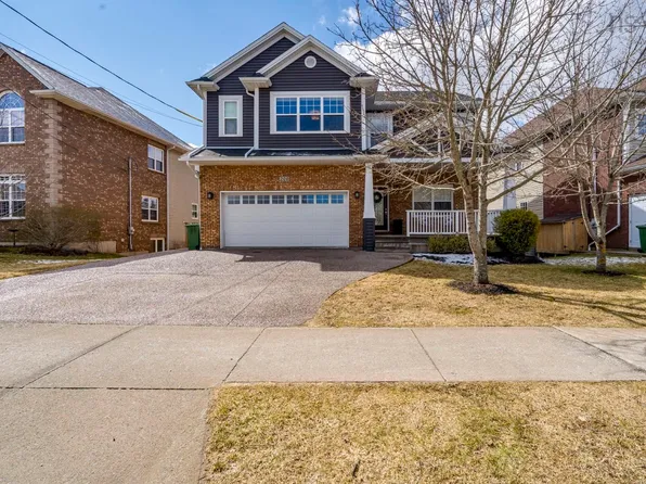 206 Ravines Dr, Bedford, NS B4A 0A3