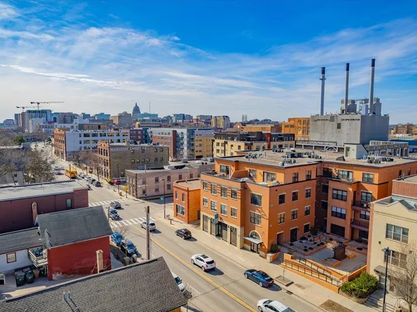 802 Williamson St APT 3, Madison, WI 53703