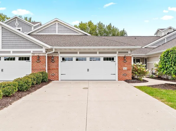2617 Bay Harbor Cir #2, Green Bay, WI 54304