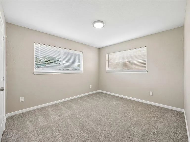 4315 Kelling St — Photo 15