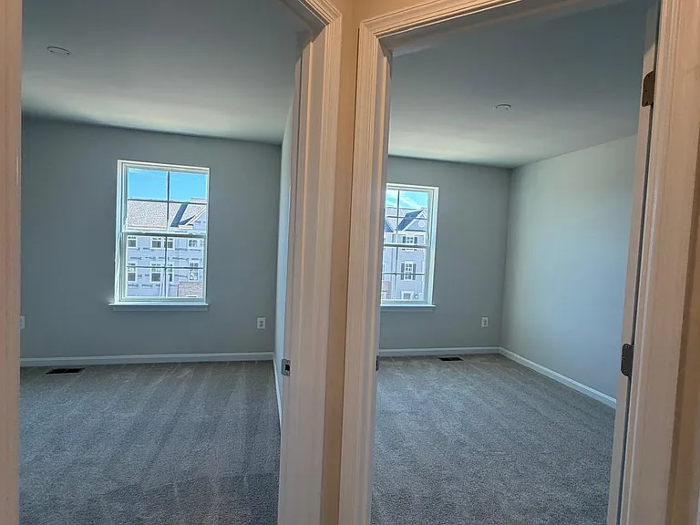 398 Seeback Dr — Photo 32