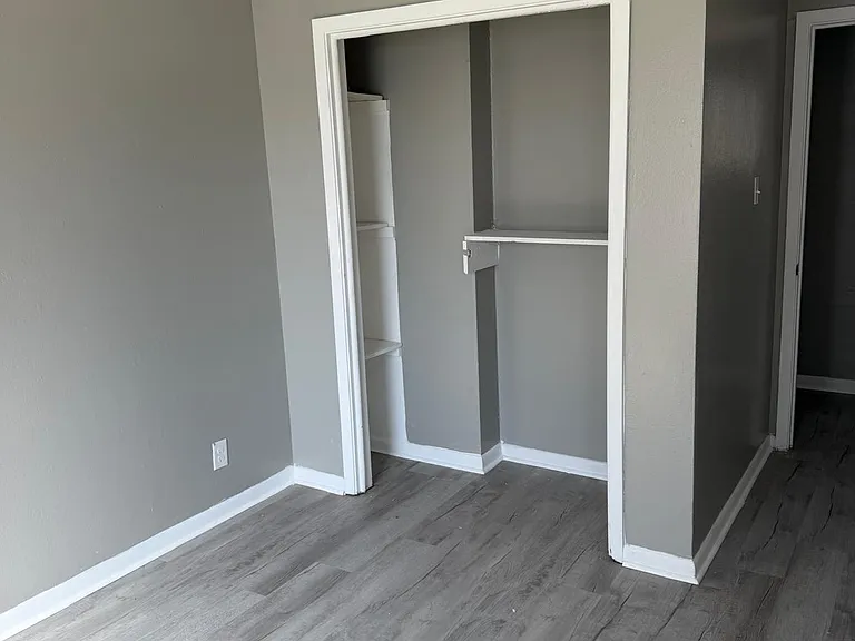 2209 Davis Dr — Photo 10