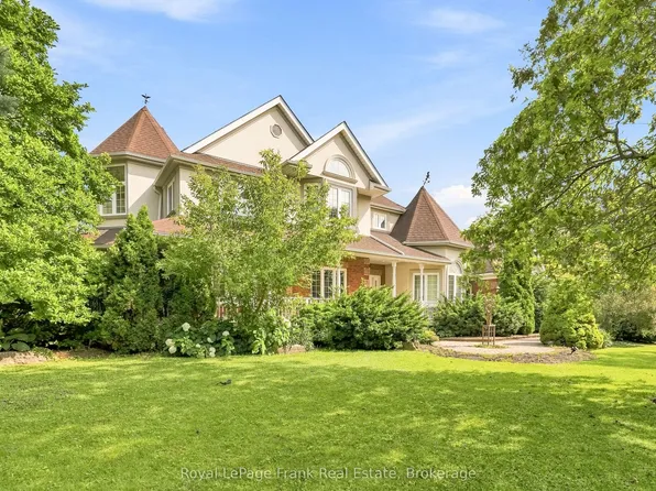 2 Wilson House Dr, Whitby, ON L0B 1A0