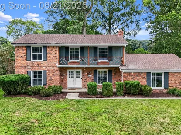 31472 Sunset Dr, Beverly Hills, MI 48025