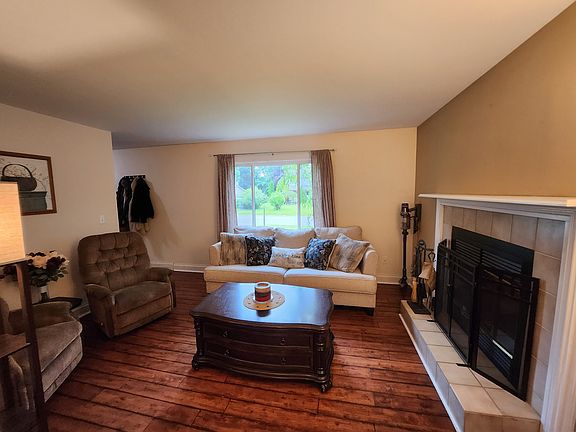 4th image of 1171 Laural Ln