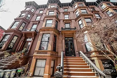 Sold by Avenue Sotheby's International Realty