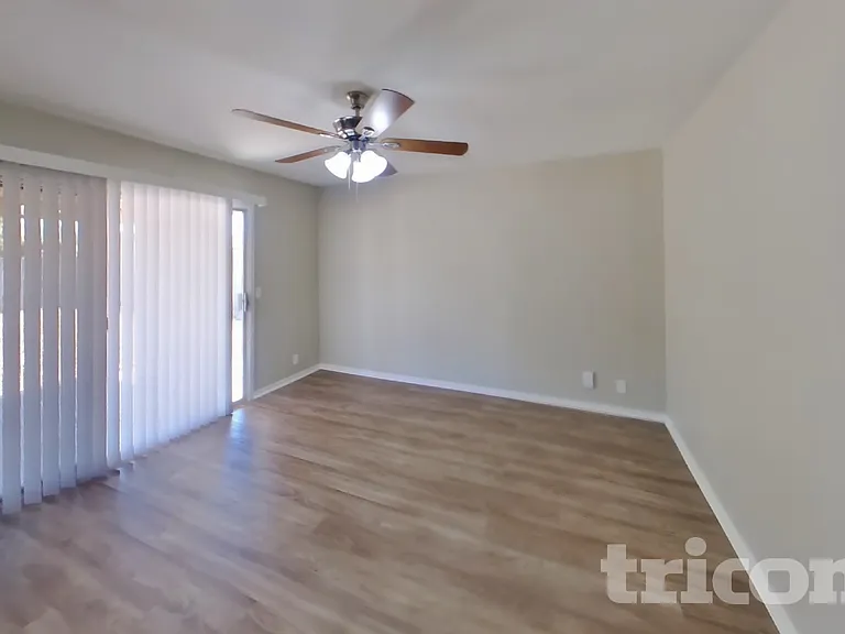 7334 W Carol Ave — Photo 16