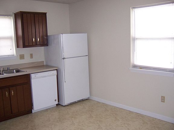 4th image of 167 Hartland Dr