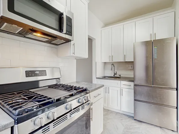 2515 Glenwood Road image 2 of 8