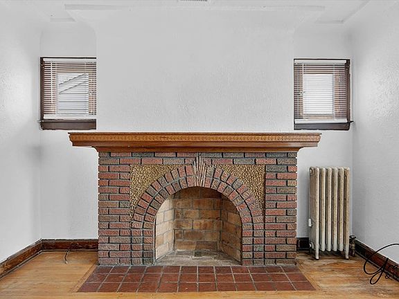 3rd image of 10343-10345 Crocuslawn St #58909A4C