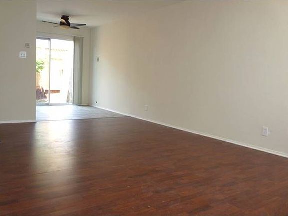 Living Room (other side)