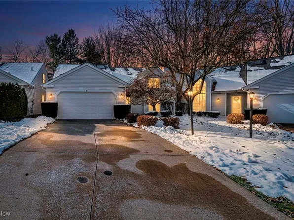 17922 Cambridge Oval, Strongsville, OH 44136