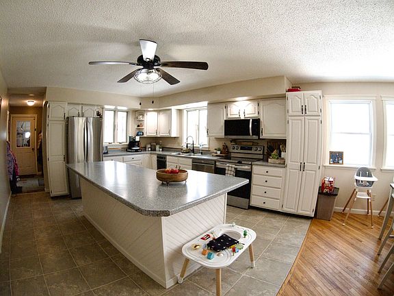 3rd image of 3433 Glover Street