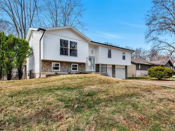 418 Morningside Dr, Saint Peters, MO 63376