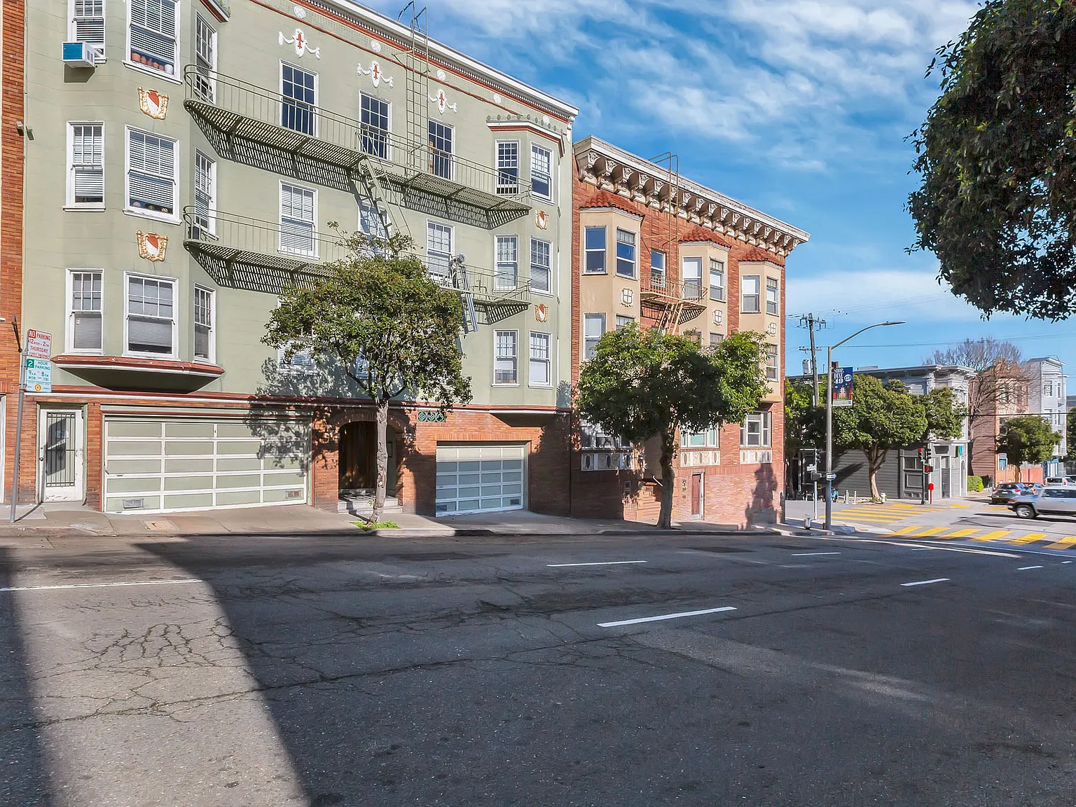 1610 Golden Gate — Photo 4