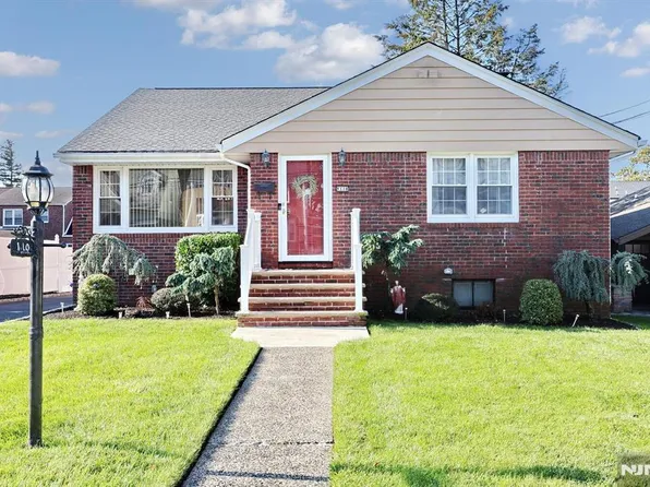 110 Harrison Ave, Hasbrouck Heights, NJ 07604