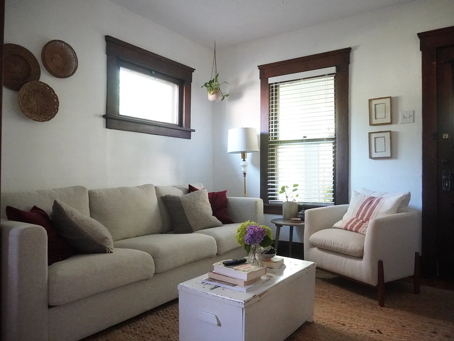 2 bed, 950 sqft, $1,900 — Photo 1