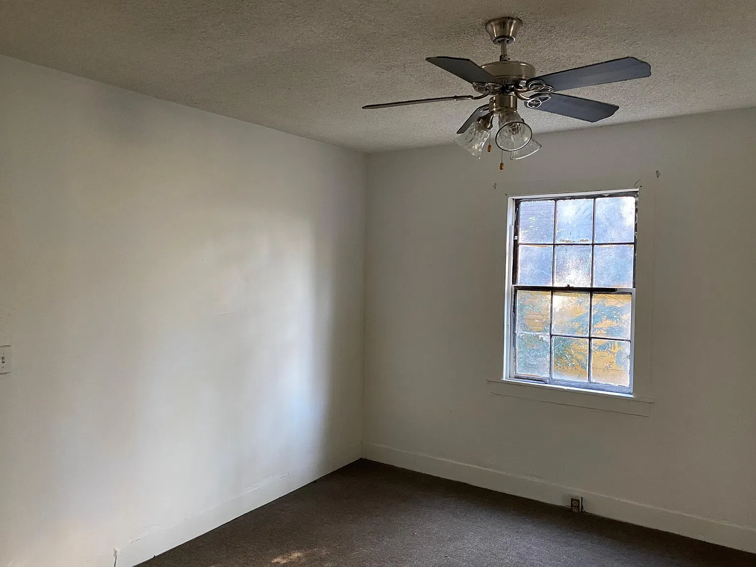 3 bed, 900 sqft, $950 — Photo 4