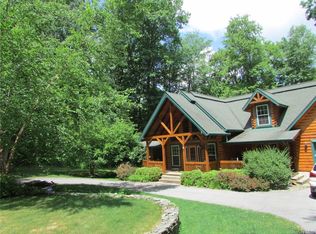 10 Lakewood Dr, New Windsor, NY 12553