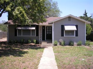 928 Myrta St, Kerrville, TX 78028