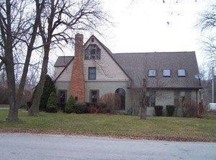 409 Surrey Ln, Crete, IL 60417