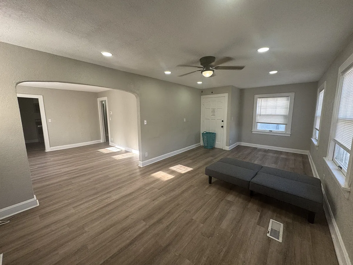 Building Photo - 4232 Virginia Ave #2