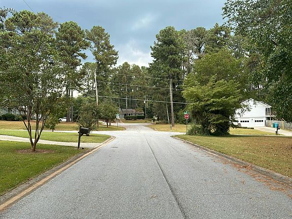 5th image of 1088 Sawgrass Ct SW