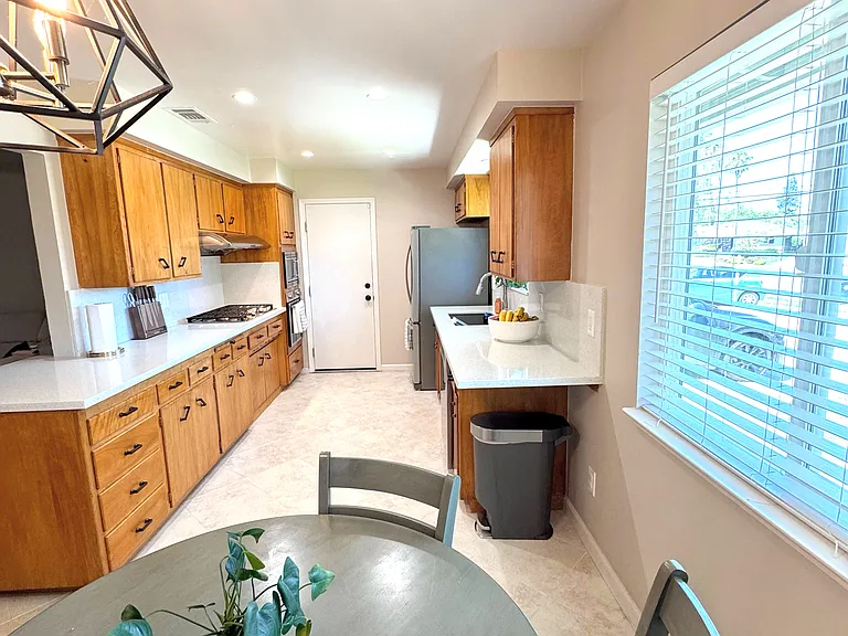 4095 Fotos Ct — Photo 5