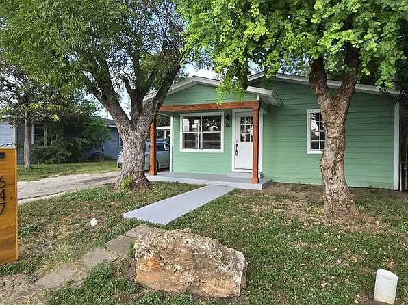 647 Dolle Ave, Seguin, TX 78155