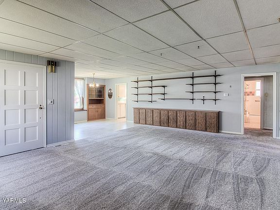 5th image of 102 N 67th Ave