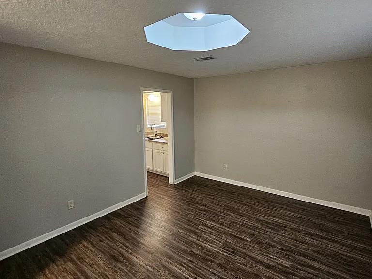 1404 Cactus St — Photo 11