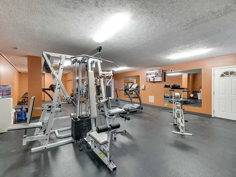 Get your workouts in without leaving homeEagle Run's on-site fitness room has the basics covered.