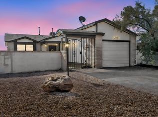 372 Pearl Dr NE, Rio Rancho, NM 87124
