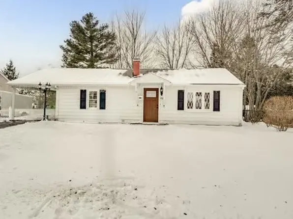 132 Croyden Ter, Springfield, MA 01104