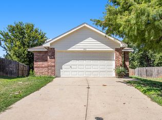 5852 Parkview Hills Ln, Fort Worth, TX 76179