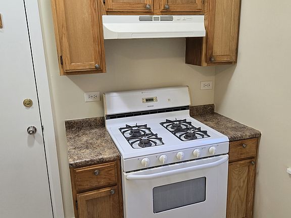 3rd image of 2803 W Shakespeare Ave #3