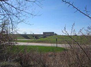 1125 Valley Rd, Menasha, WI 54952