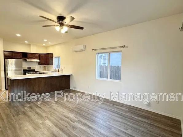 4674 Iowa St, San Diego, CA 92116